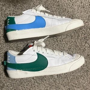 NIKE Women’s Blazer Low ‘77 Sneakers ~ Size 6.5